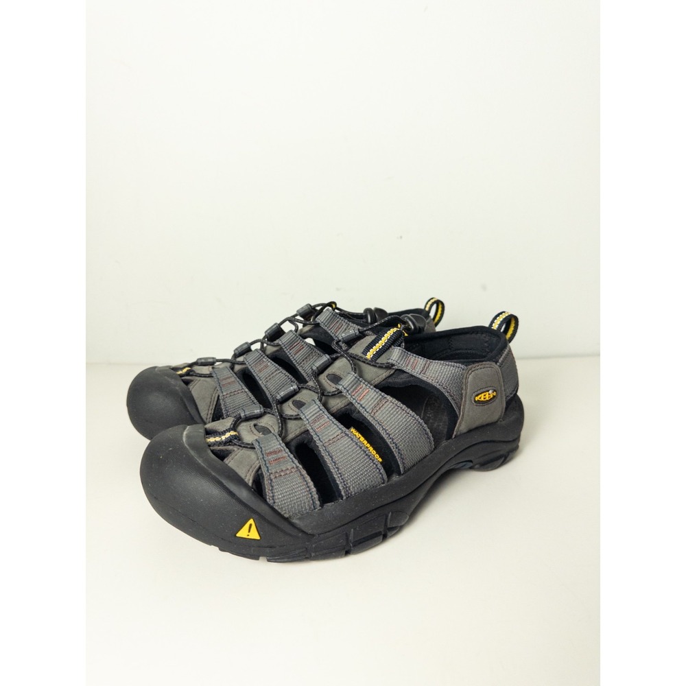 KEEN Newport H2 Sandals Mens 9 Gray Black Waterproof Closed Toe Hiking Sport